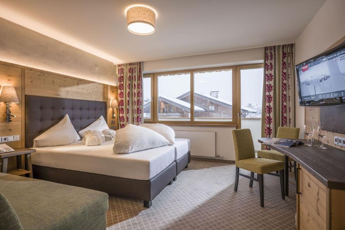 Alpen Glueck Hotel Kirchberger Hof Kirchberg in Tirol Exterior photo
